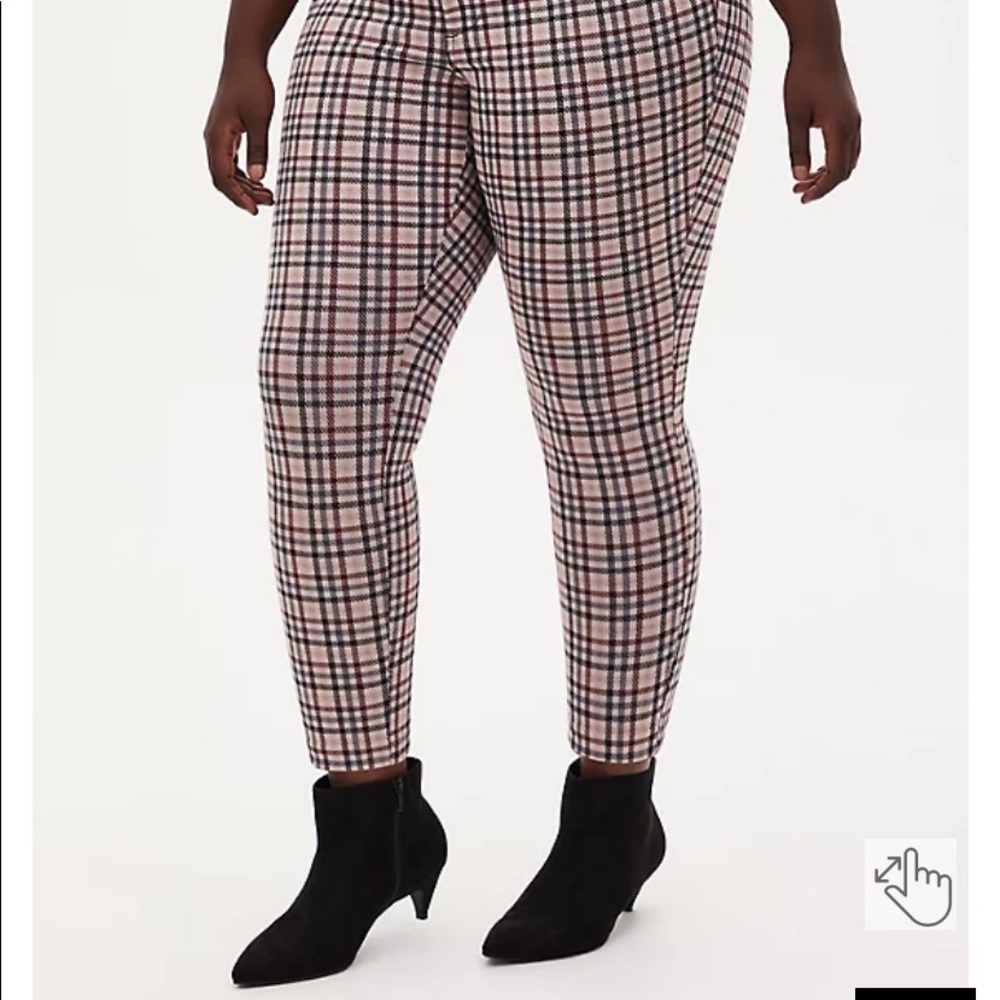 Torrid -STUDIO SIGNATURE STRETCH LIGHT TAUPE PLAID DOUBLE KNIT ANKLE SKINNY PANT
